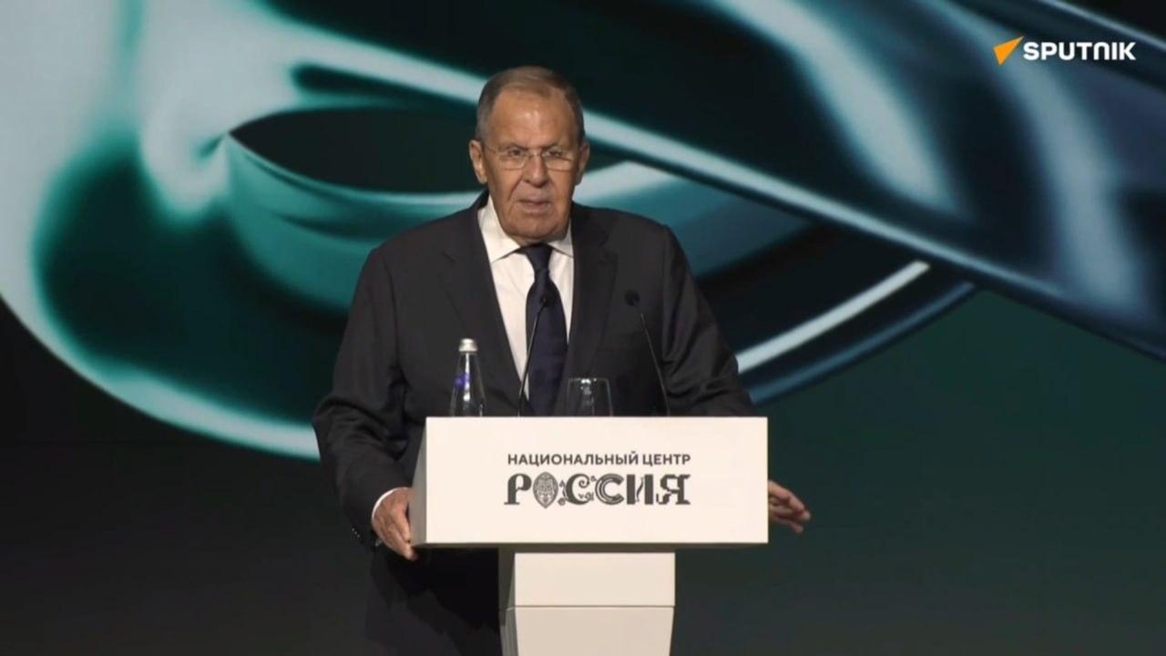 Mídia ocidental culpa Rússia por uso de drones na UE, afirma Lavrov