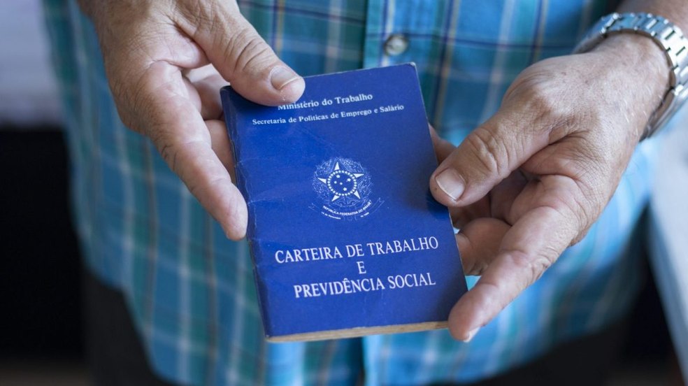Taxa de desocupação recua para 6,8% no trimestre encerrado em julho
