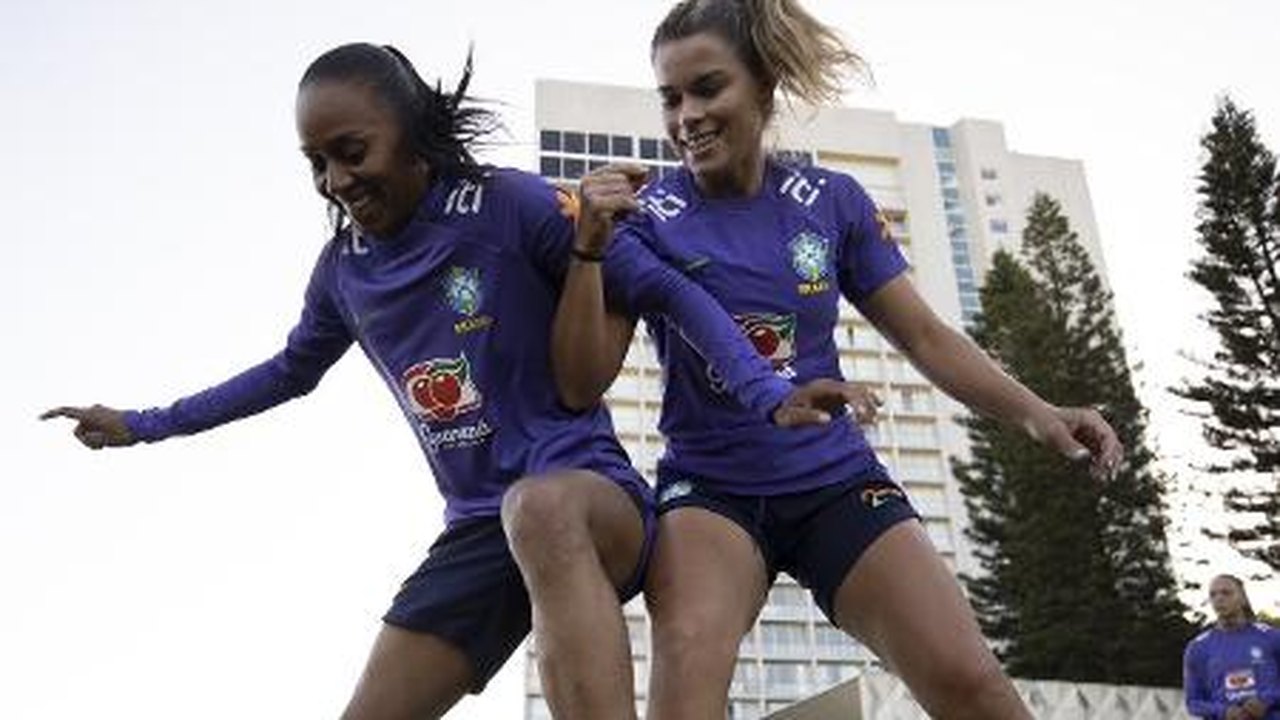 Quase metade das jogadoras de futebol está considerando se aposentar cedo, revela pesquisa