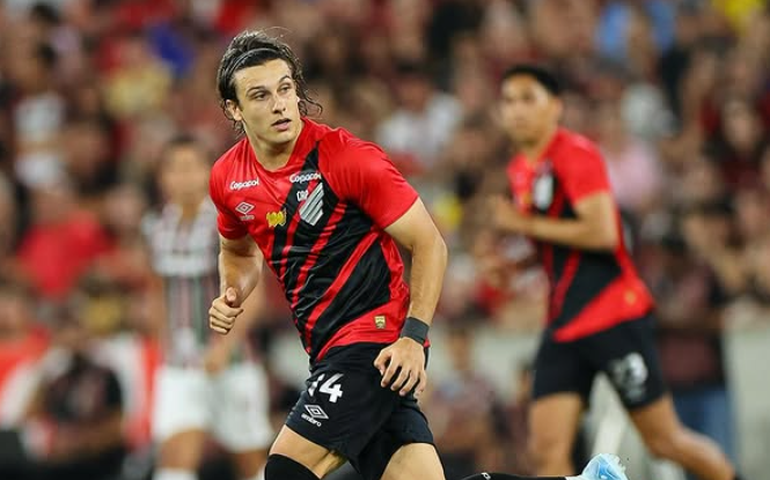 Fluminense anuncia a contratação do atacante uruguaio Cannobio, principal reforço para 2025