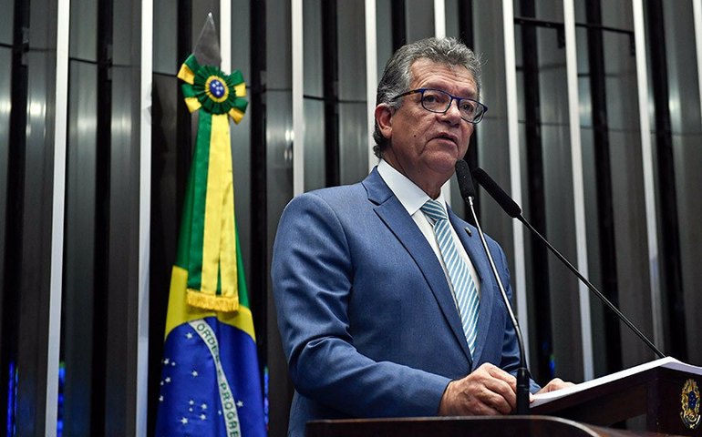 CE aprova projeto que permite remanejamento de recursos da área educacional