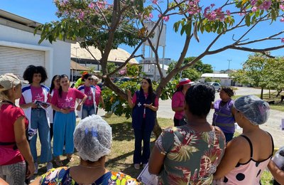 Ação de conscientização sobre a saúde da mulher é levada à orla de Maceió