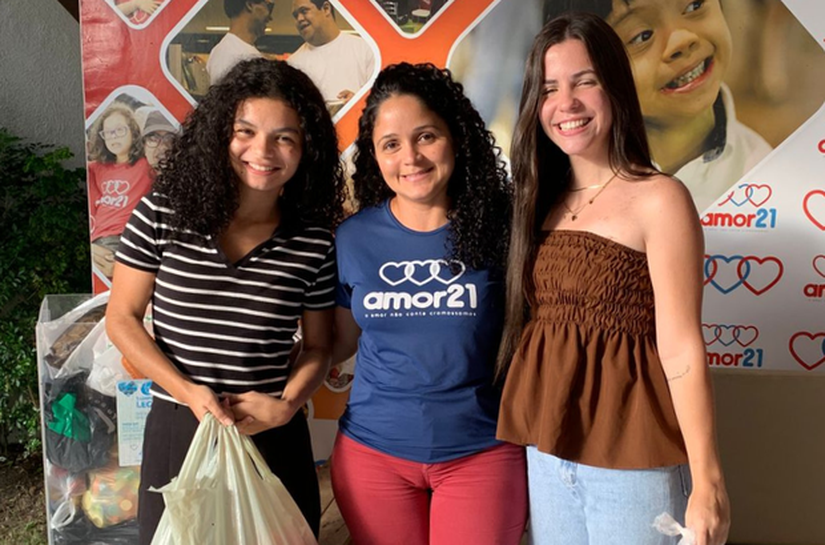 TRE-AL faz doação de tampinhas plásticas para o Instituto Amor 21