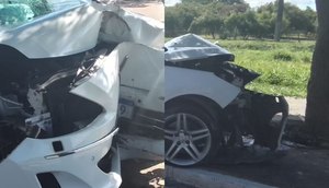 carro colide / Foto: Foto: Reprodução