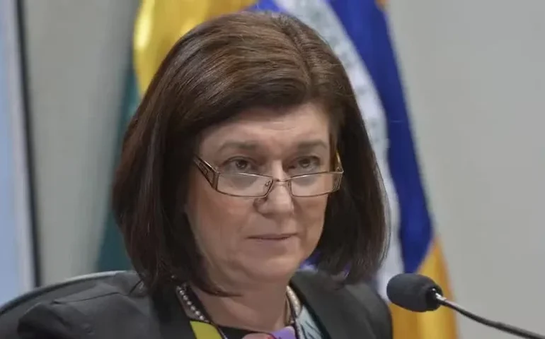 Petrobras não está interessada em empilhar dinheiro, diz Magda sobre dividendos