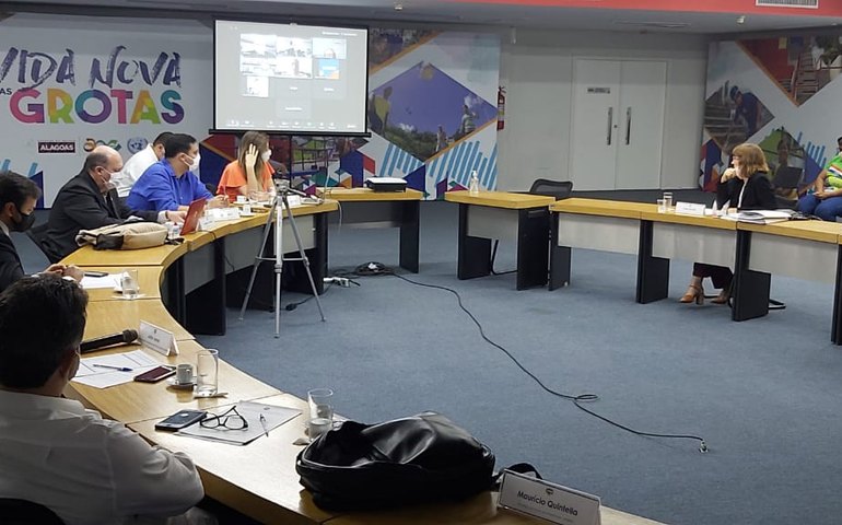 Fecoep: Jó Pereira recebe dados solicitados e plano emergencial sugerido por ela começa a ser discutido