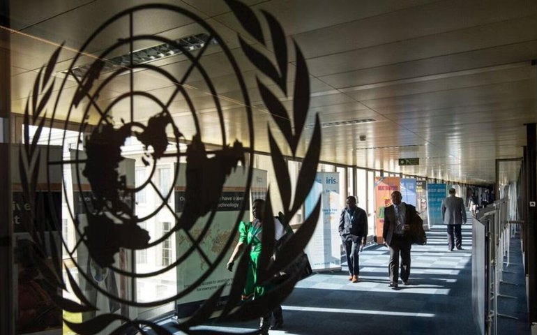 Especialista: saída da Argentina da OMS 'aprofunda deterioração na relação com países importantes'