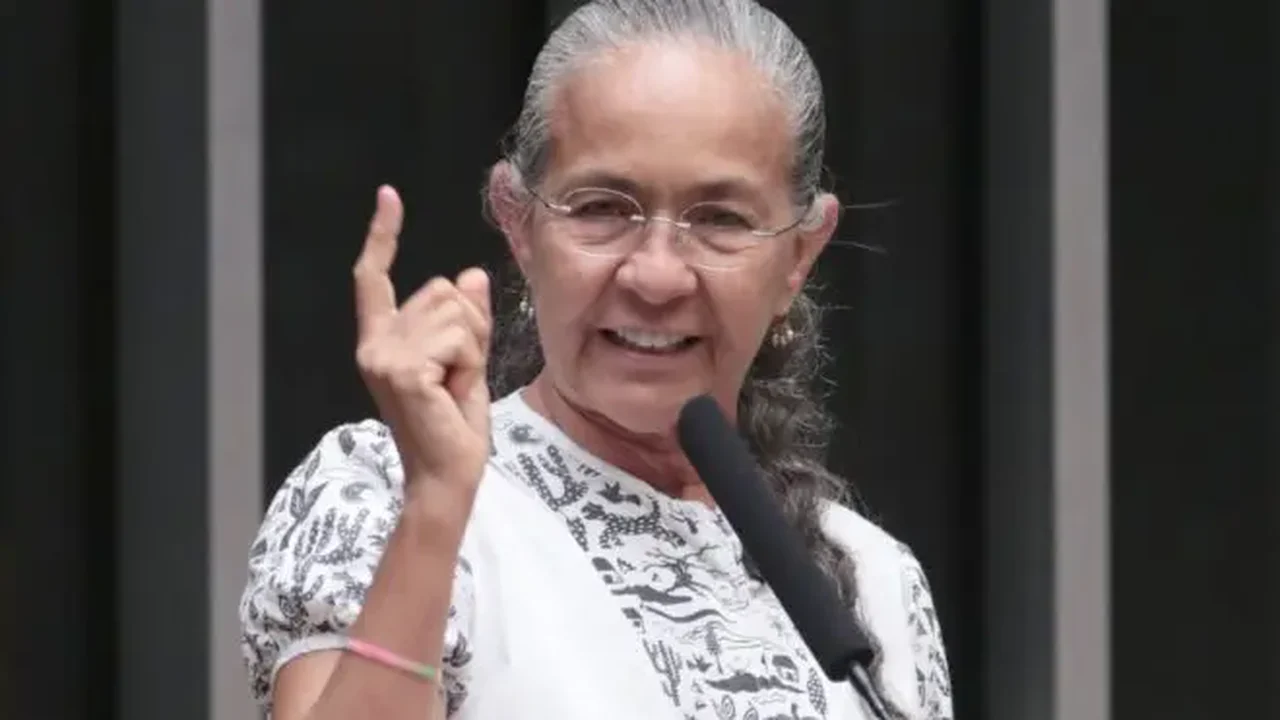 Emocionada, Heloísa Helena reafirma compromisso com mandato após perda do filho