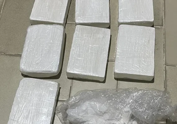 Homem é preso com mais de 6 kg de cocaína e cigarros eletrônicos em AL