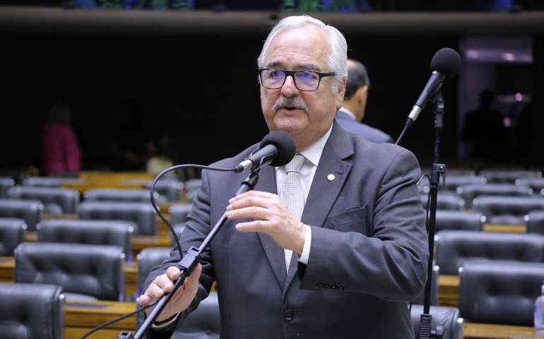 Comissão de Saúde promove debate sobre incorporação de tratamentos oncológicos no SUS