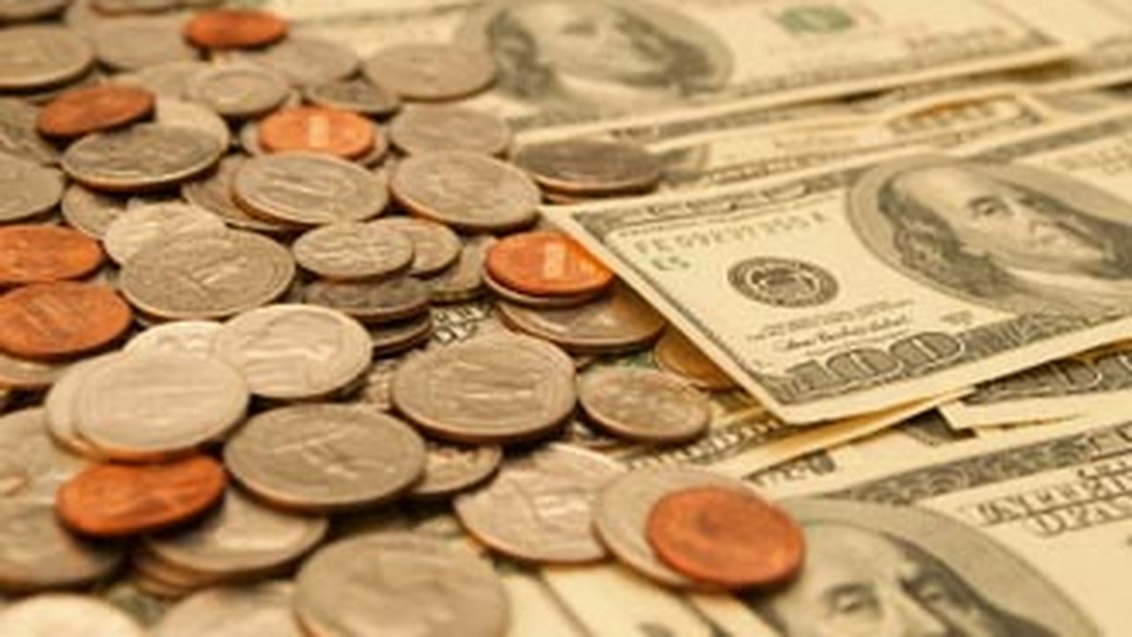 Entrada de dólares em fevereiro supera saída em US$ 2,192 bilhões