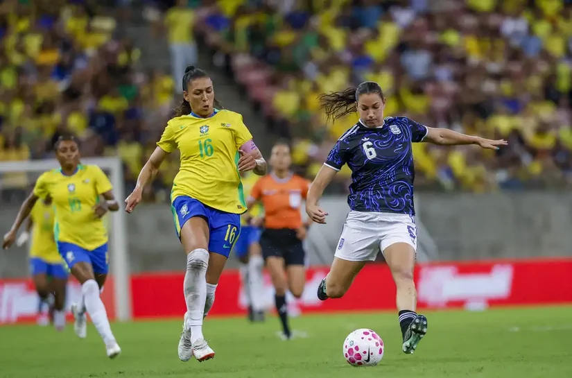 Empate com Argentina conclui período de testes na seleção feminina