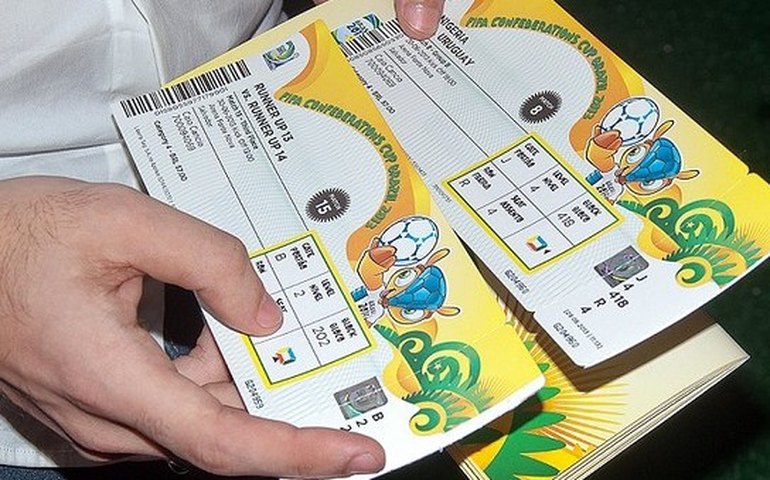 Estudante é preso por vender ingressos da final da Copa por R$ 9 mil