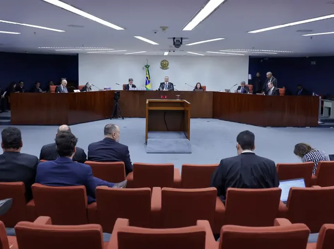 Golpe: Moraes inicia julgamento do Núcleo 4 com leitura de relatório