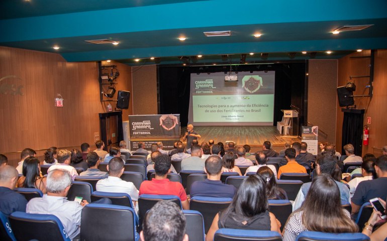 Agricultura participa da Caravana Embrapa FertBrasil que aportou em Alagoas
