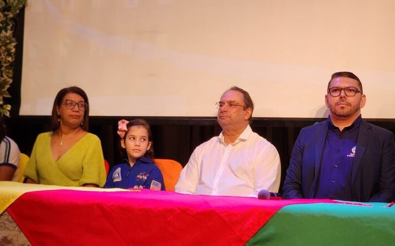 Prefeitura incentiva alunos da Rede Municipal a participarem de Olímpiada de Astronomia e Mostra de Foguetes