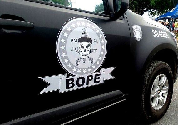 Bope apreende 18kg de drogas no Benedito Bentes