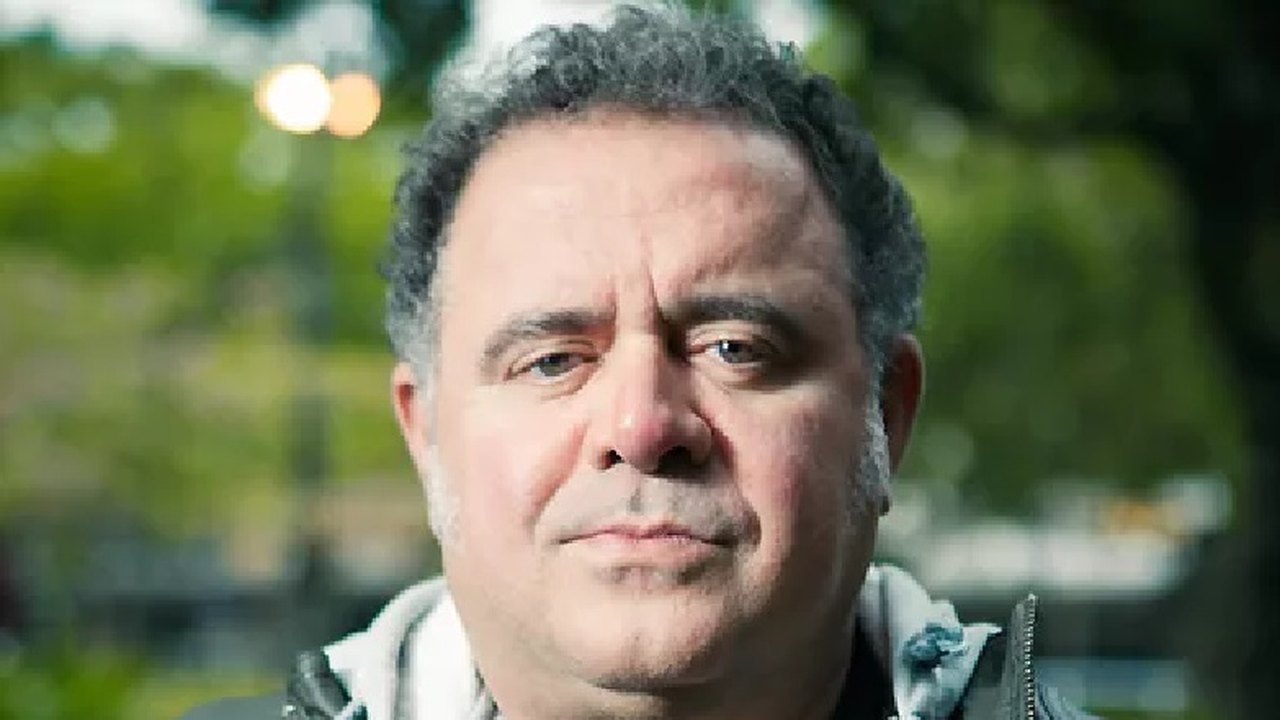 Leo Jaime descobre cisto maior do que um rim, mas tranquiliza: ‘Benigno’