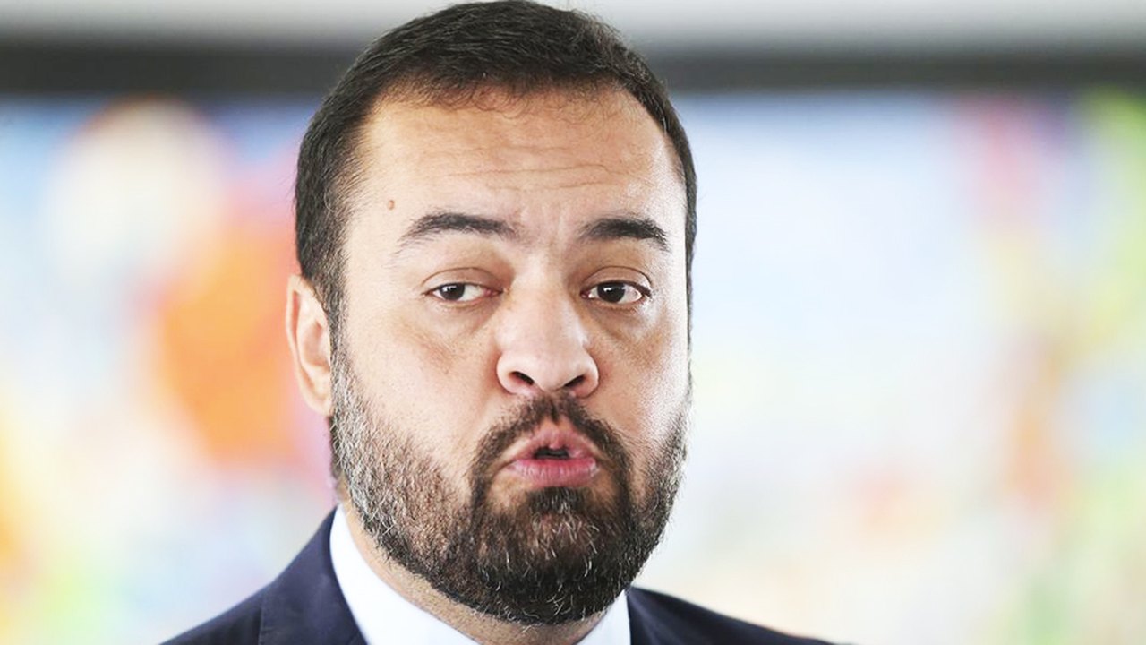‘Manifestações pacíficas fazem parte da democracia, vandalismo não!’, diz Castro