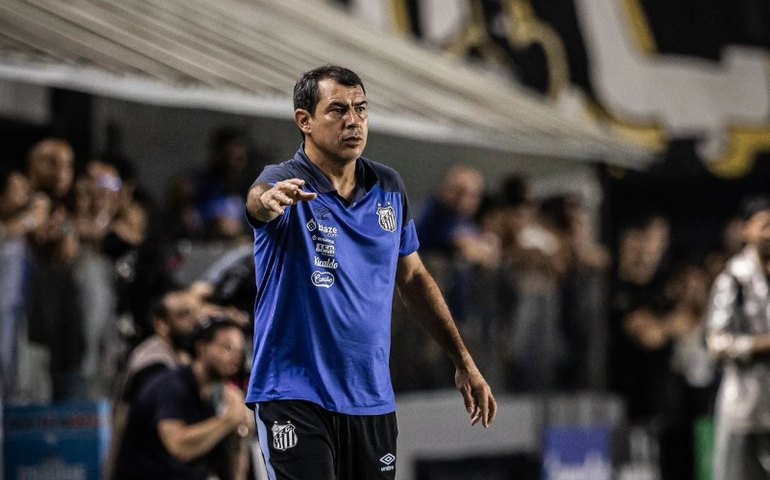 Aderlan corre contra o tempo para voltar no Santos e Carille continua com dúvida nas laterais