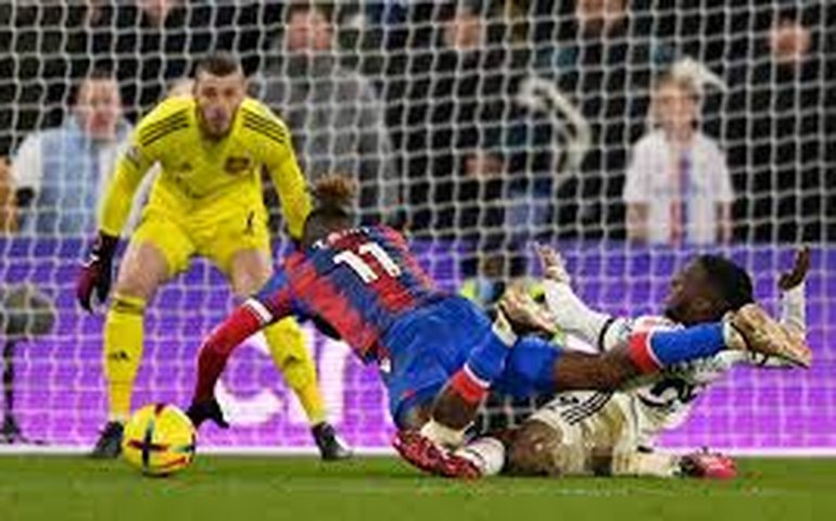 Crystal Palace empata nos acréscimos e acaba com série de sete vitórias do United