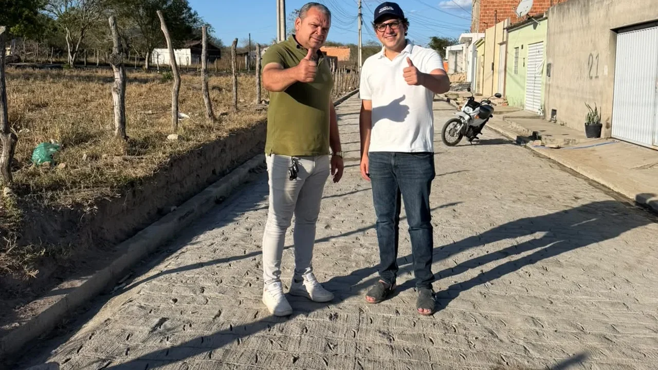 Eduardo Bulhões visita obras e destaca mais de 16 km de vias pavimentadas em menos de 2 anos