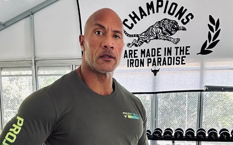 Dwayne Johnson pede para museu de cera de Paris atualizar cor de pele de sua estátua após viralizar nas redes