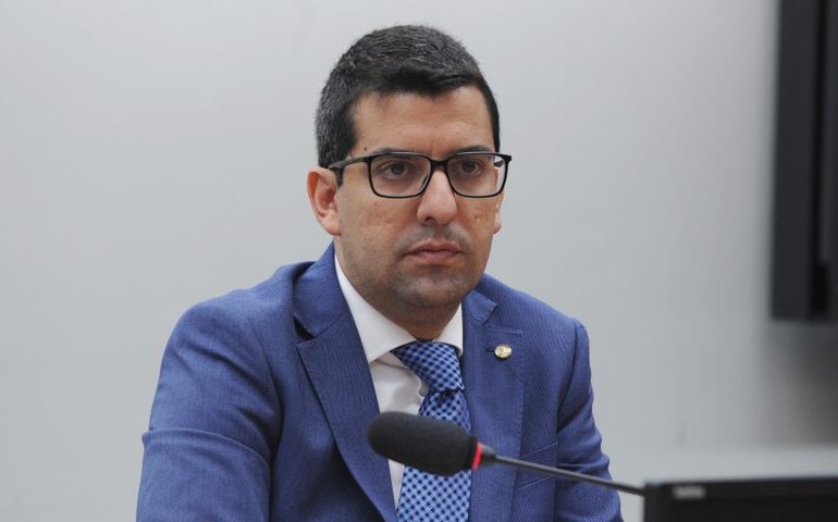 Comissão aprova projeto que autoriza pessoas e empresas a deduzir do IR valores doados à causa animal