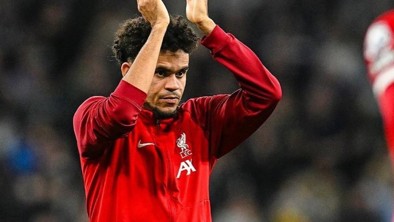 Luis Díaz chega à Colômbia e se emociona ao reencontrar pai após sequestro