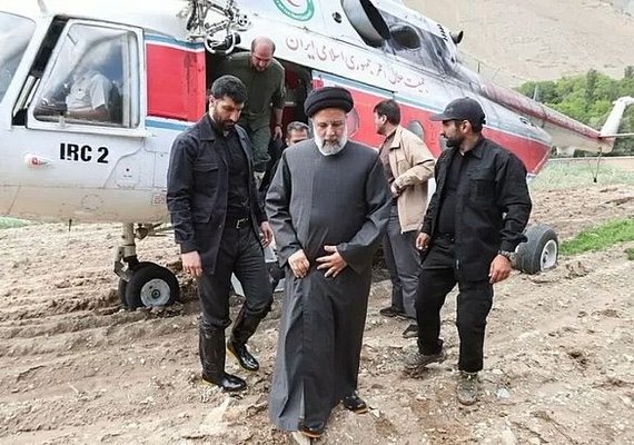 Agência estatal do Irã pede orações após incidente com helicóptero que levava o presidente