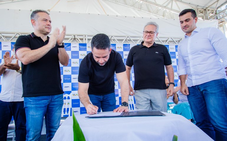 Governador anuncia investimentos para Porto Real do Colégio em evento que retomou obras na BR-101