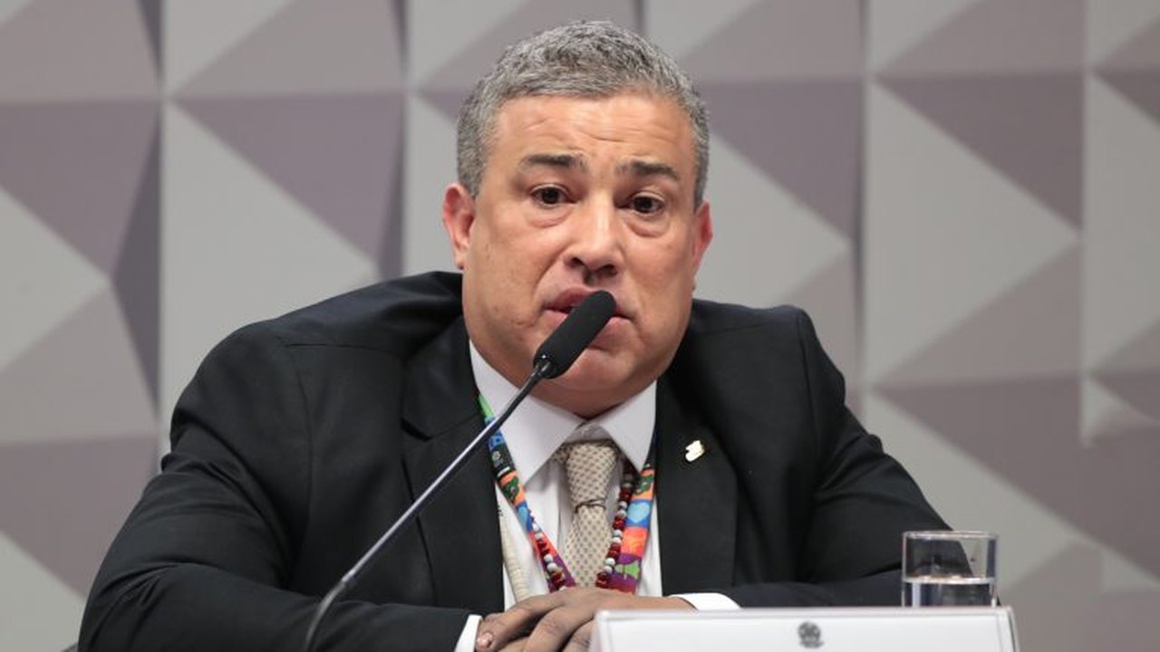 Fraudes no INSS: dirigente de entidade que estava foragido se entrega à PF e é preso