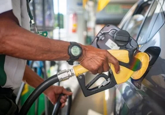 Alta da gasolina puxa inflação de julho