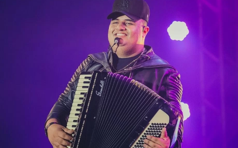 Tarcísio do Acordeon apresenta Parte 1 de novo DVD