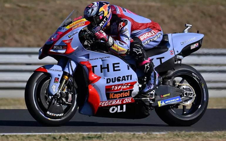 Bastianini pressiona Bagnaia e vence em Le Mans; Miller e Espargaró fecham Top 3