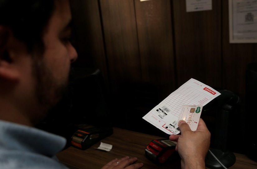 Vale-alimentação e vale-refeição deverão ser aceitos em qualquer maquininha a partir de novembro