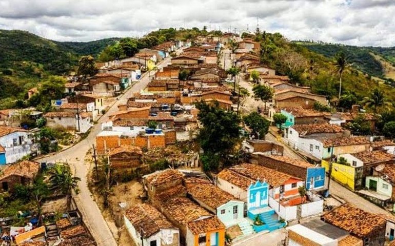 Homem é agredido por grupo de seis pessoas em Palmeira dos Índios