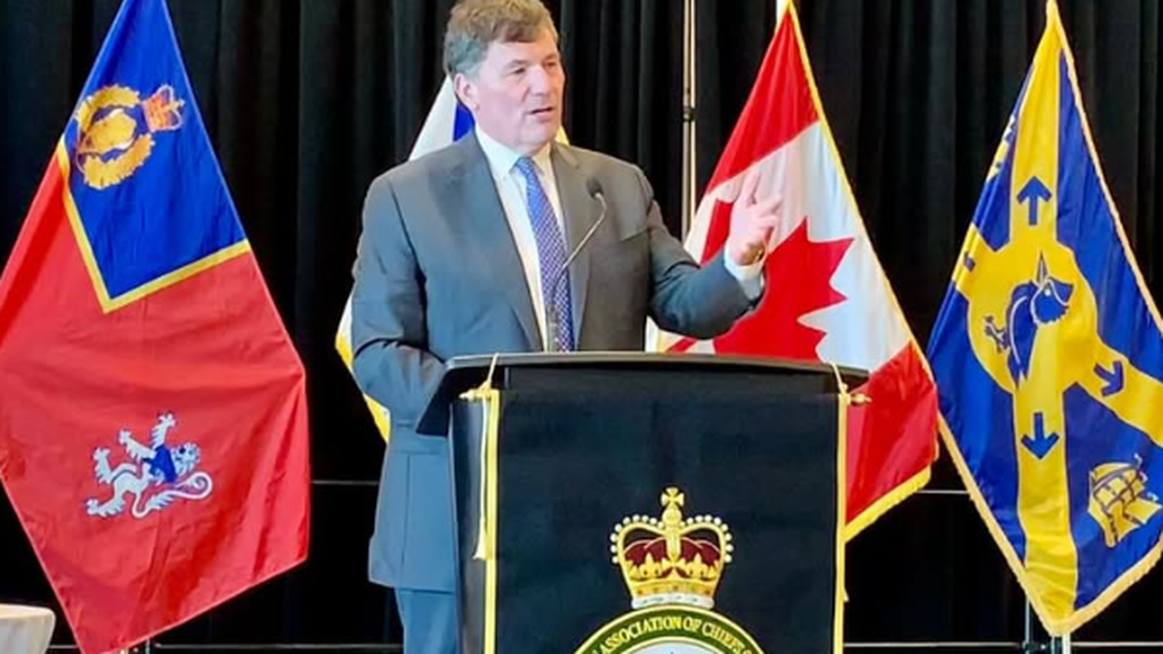 Canadá: Trudeau oficializa Dominic LeBlanc como novo ministro das Finanças