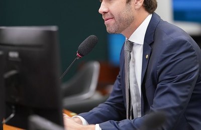 Pedro Vilela destaca entrega de imóveis pelo governo federal em Maceió