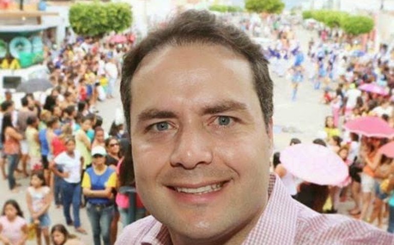 Governador assina ordem de serviço de Centro de Convenções na Barra de São Miguel