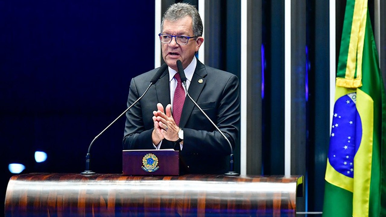 Laércio Oliveira defende exploração de petróleo no litoral norte do país