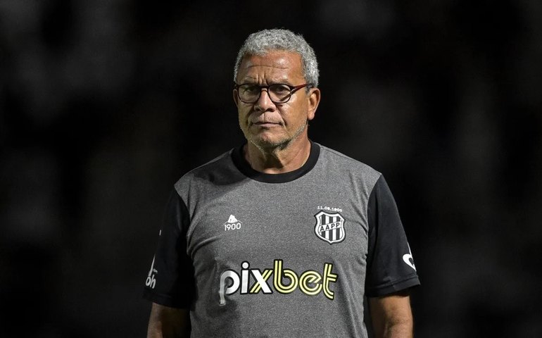 Hélio dos Anjos admite que ambição da Ponte Preta agora é entrar no G-4