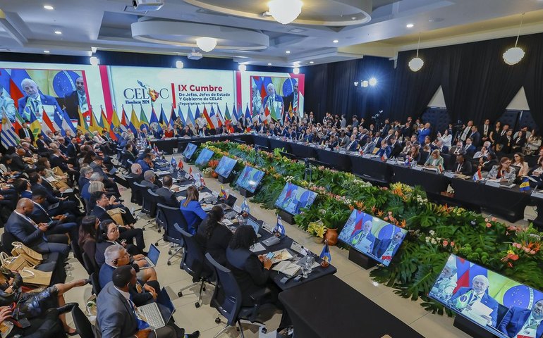 Sem consenso, declaração da Celac critica sanções e guerra comercial