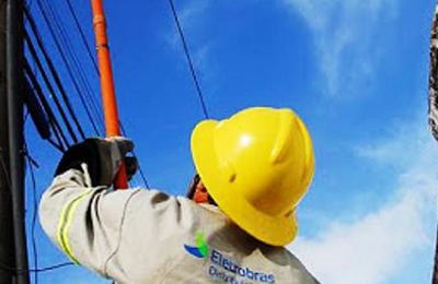 Manutenções da Eletrobras previnem ocorrências e melhoram o fornecimento de energia no Estado 