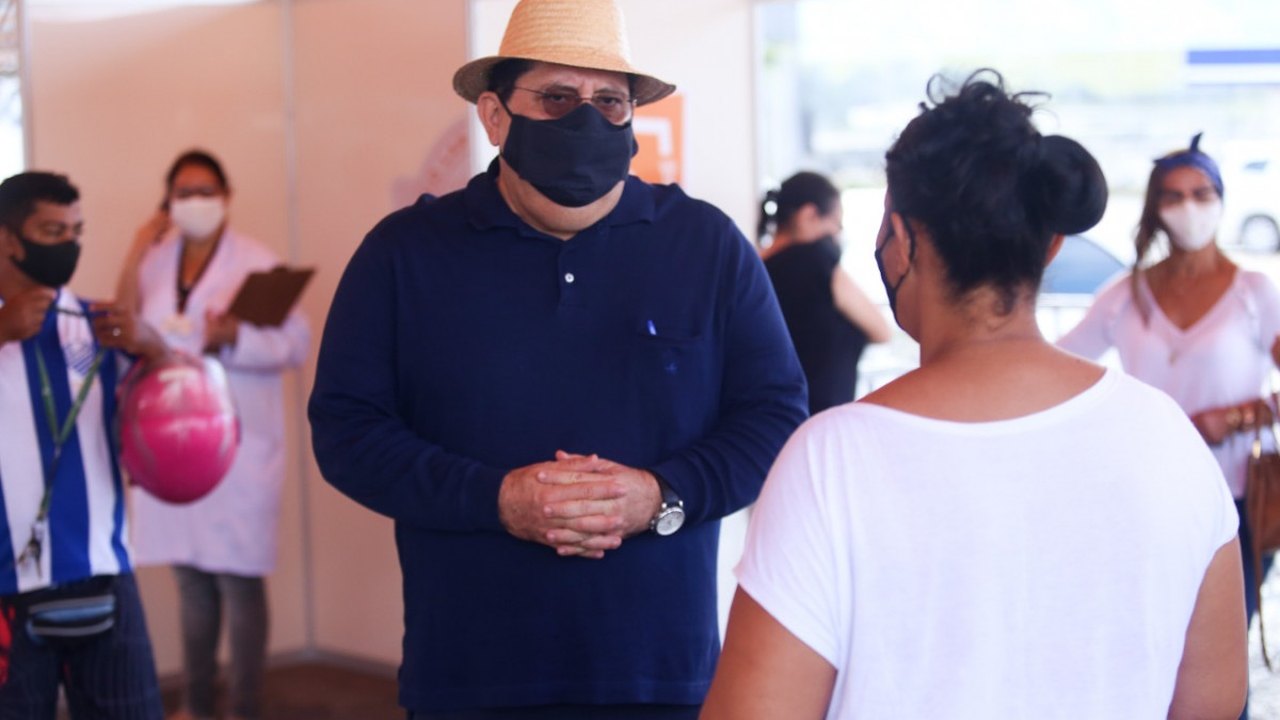 Gilberto Gonçalves anuncia vacinação contra a Covid-19 em pessoas acima de 39 anos