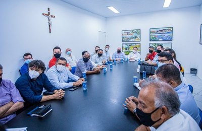 Reunião debate ordenamento de caminhões pesados no centro de Arapiraca