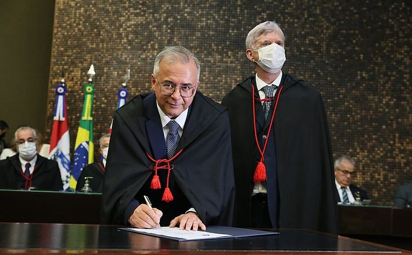 Fábio Ferrario toma posse no Tribunal de Justiça de Alagoas