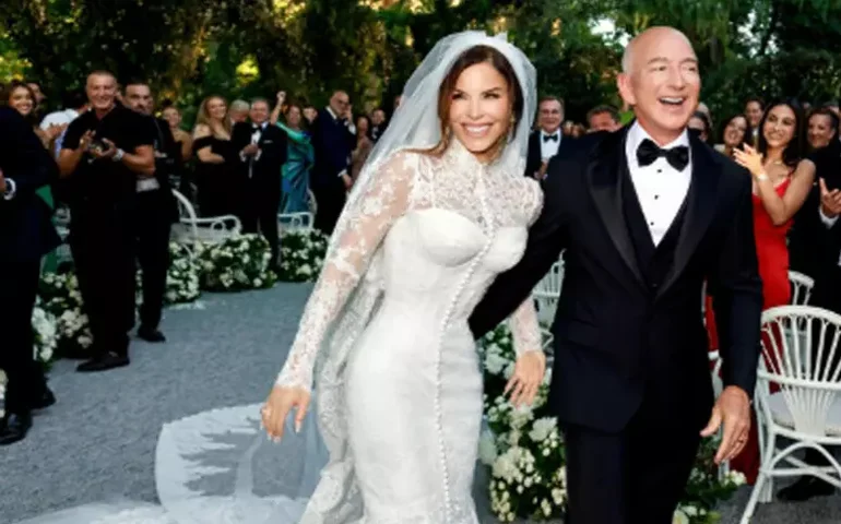 Bezos e Sánchez dizem 'sim' e se casam em Veneza