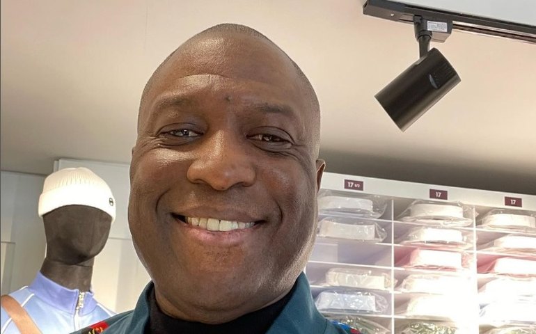 Kevin Campbell, ex-atacante inglês com passagem pelo Arsenal, morre aos 54 anos