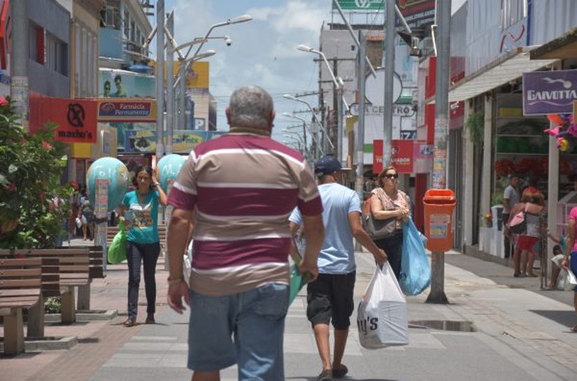 Centro de Maceió abrirá em horário especial durante o Dia de Finados